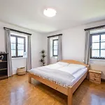 Neuhofgut I Exklusives Fuer 10 Personen Mit Garten! * Radstadt
